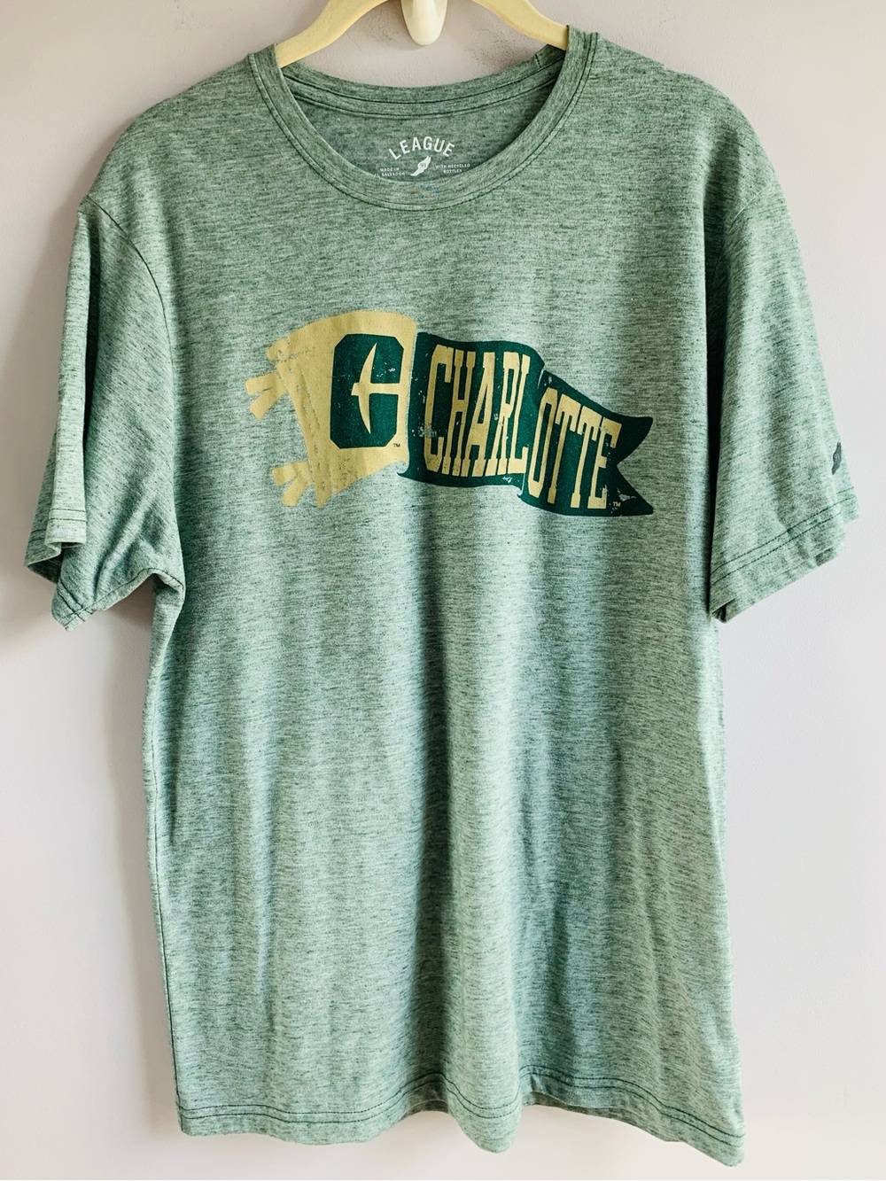 UNCC 49ers UNC Charlotte T Shirt Tee Green Heathered Campus College Casual EUC M